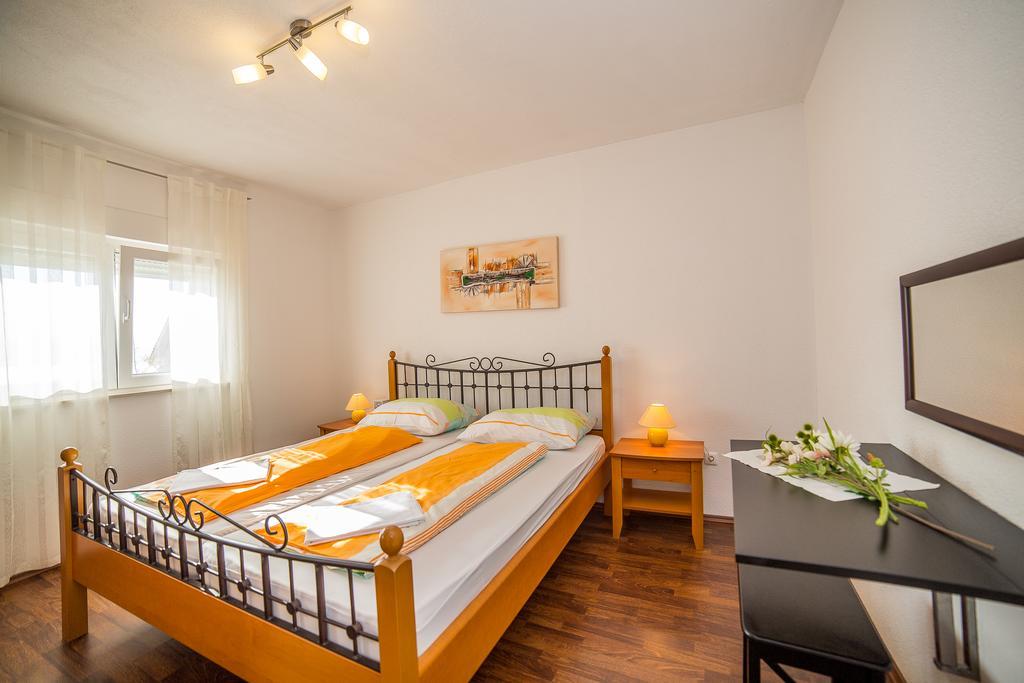 Apartments Kati Omiš Exterior foto